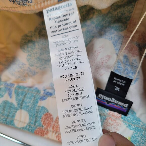 Patagonia Womens Barely Baggies 2.5" Shorts Size XL Multicolor Hawaiian Beachy - Picture 5 of 9